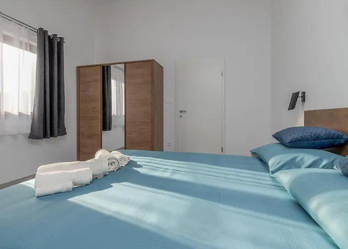 Gostinjska kuća Lavanda Oklen 4*